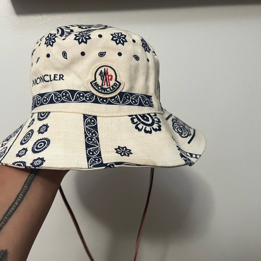 Moncler Beige Bucket Hat